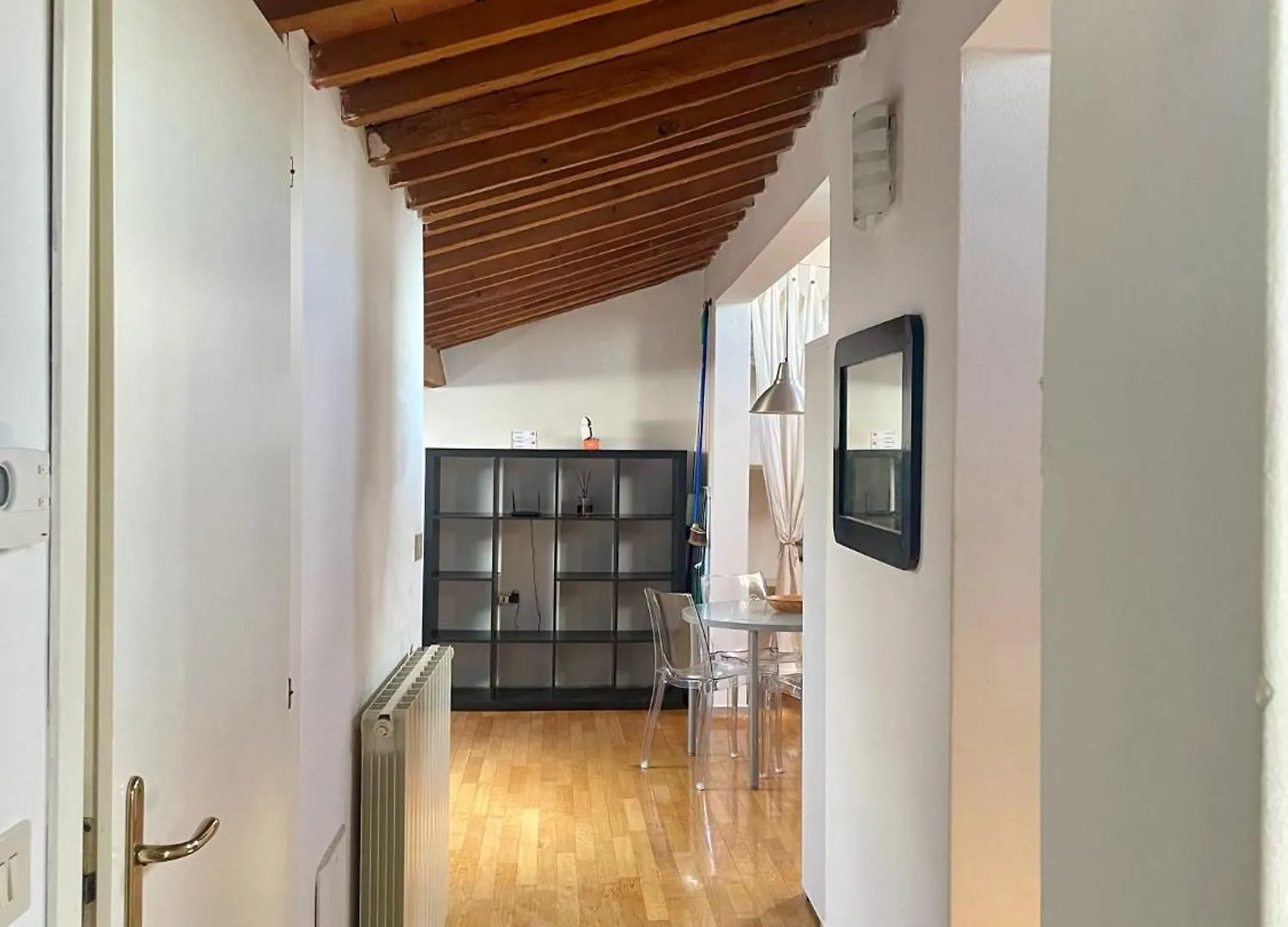Luminosa Mansarda Vicino Al Porto Appartement Livorno Italië